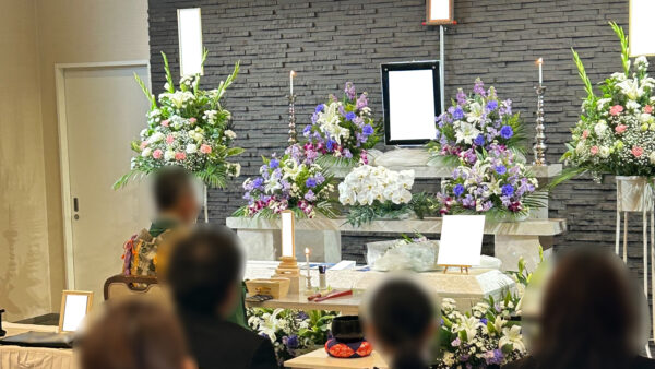 西栄寺泰心館花水木で行う家族葬｜通夜・葬式の実例と費用・流れを徹底解説