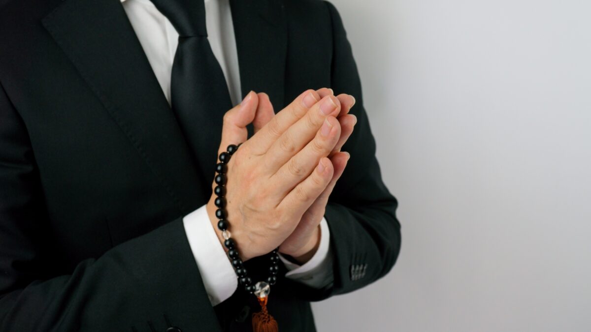 家族葬を会社に伝える方法｜上司・メール別の例文と復帰後のお礼まで
