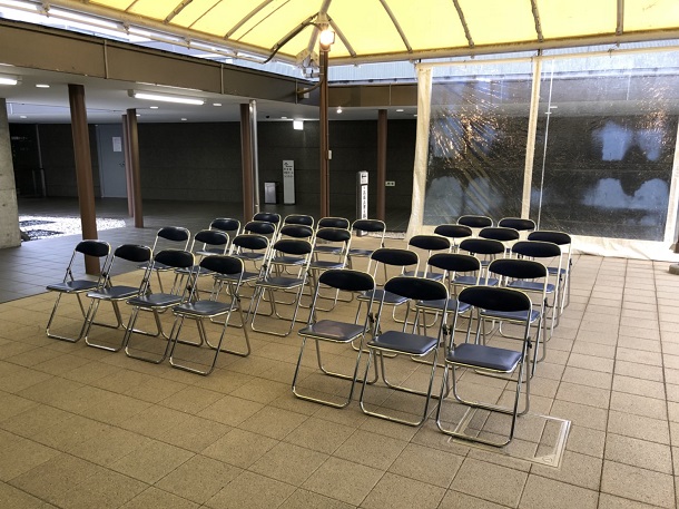 堺市立斎場の椅子席