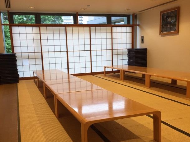 堺市立斎場の食事部屋