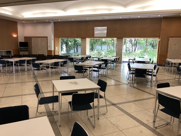 大阪市立瓜破斎場の待合室